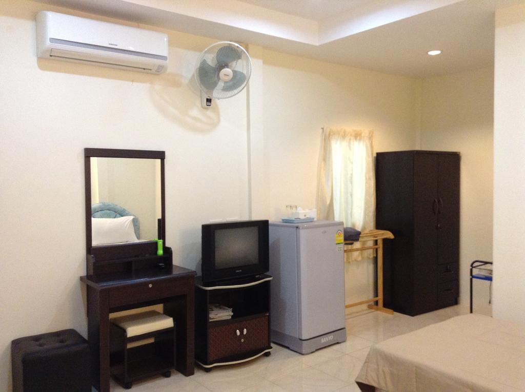Wattana Bungalow Nai Yang Beach Habitación foto